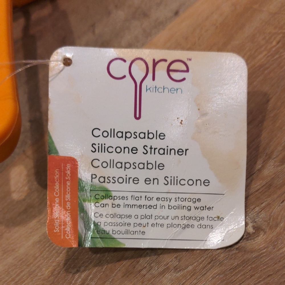 Collapsible‎ Orange Colander by Chef'n - Picture 2 of 6